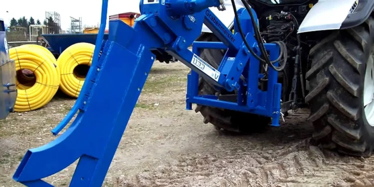 GMV 100 Pflug im Einsatz für effiziente Kabelverlegung.