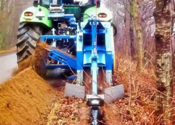 GM 160 AF – Eine Grabenfräse für Unimog