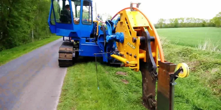 Entdecke die Innovation im Rohrleitungsbau – GM 130 Pflug macht es möglich!