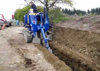 Grabenfräse GM 4 mit Raupenantrieb